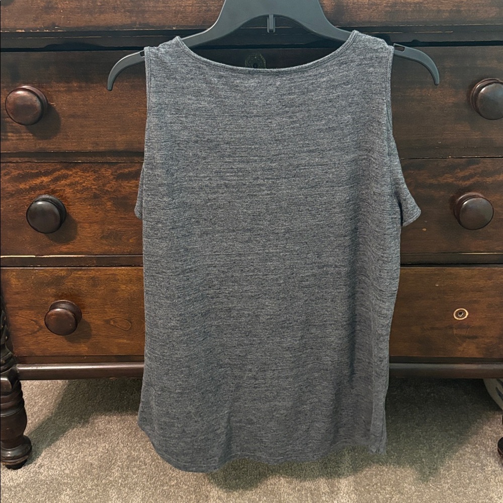Open Shoulder Top - Picture 4 of 4